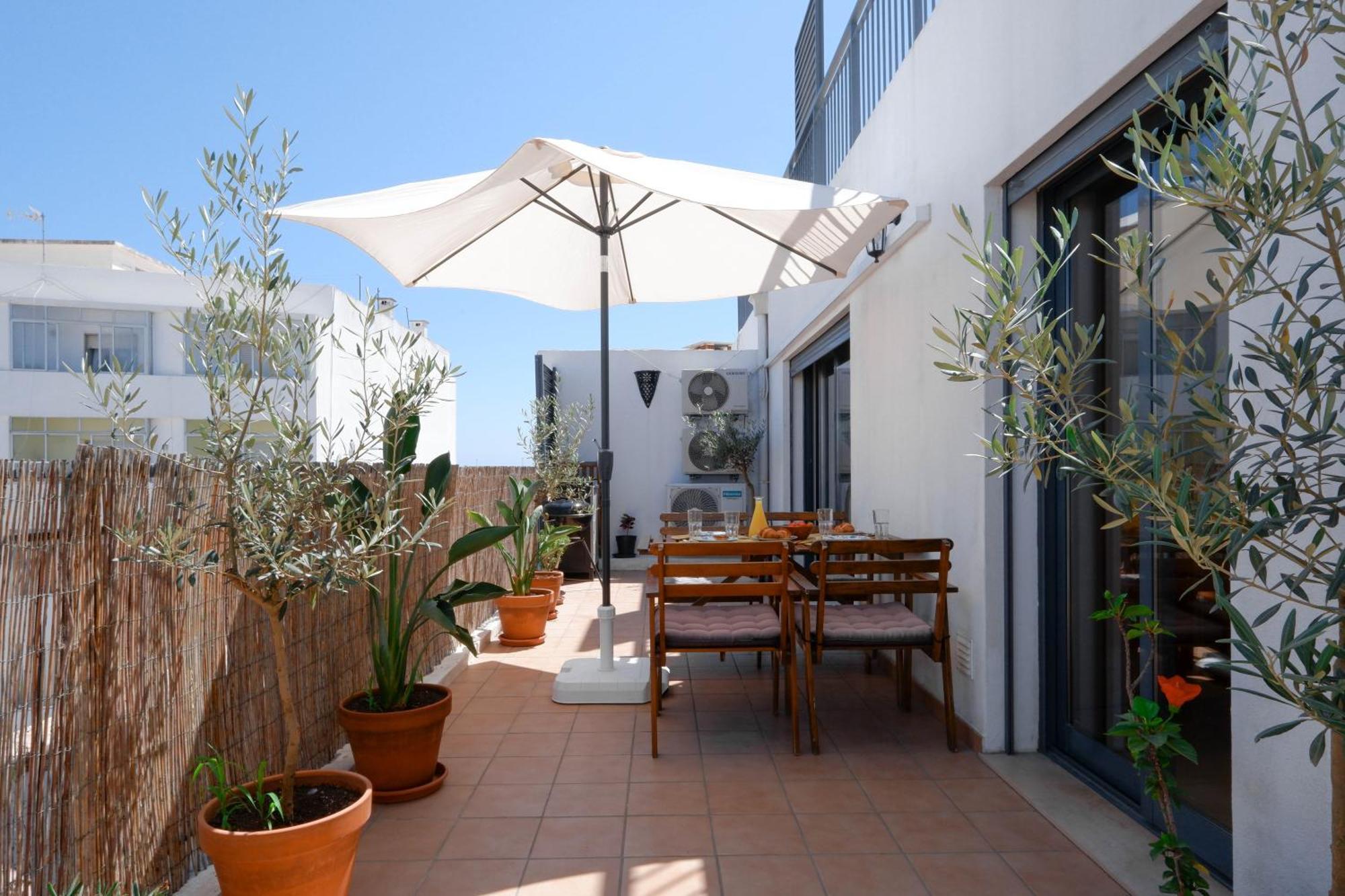 Spacious Terrace, Swimming Pool, Private Parking Олян Екстер'єр фото